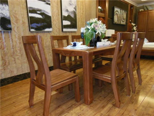 What are the materials of the log furniture